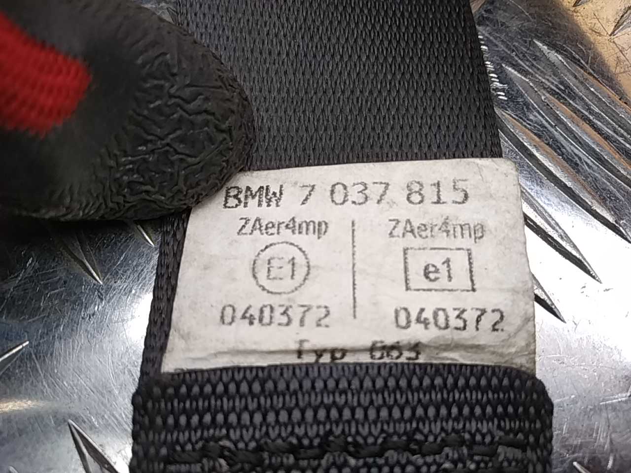 Ремень безопасности с пиропатроном