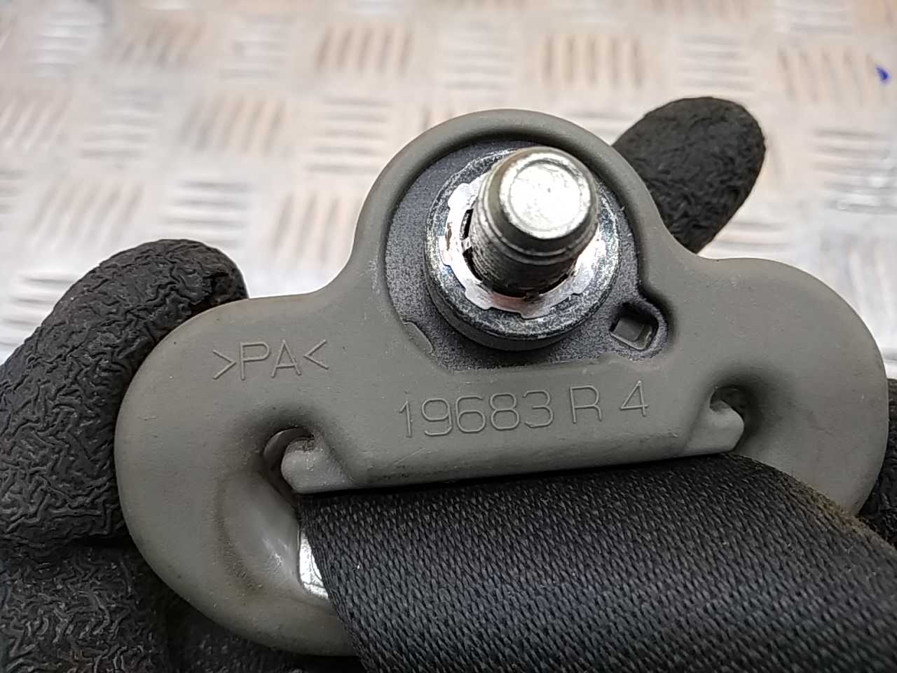 Ремень безопасности с пиропатроном