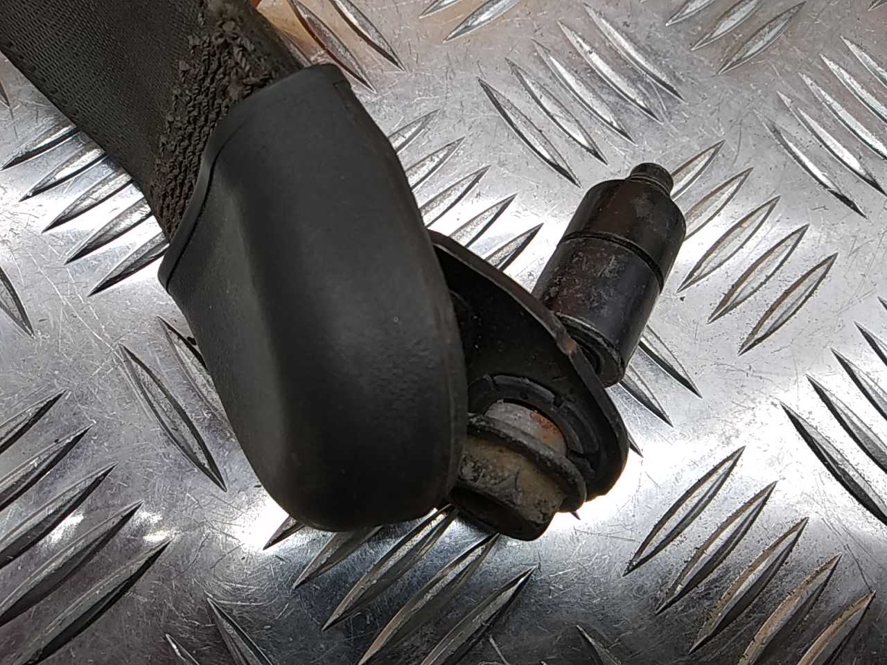 Ремень безопасности с пиропатроном