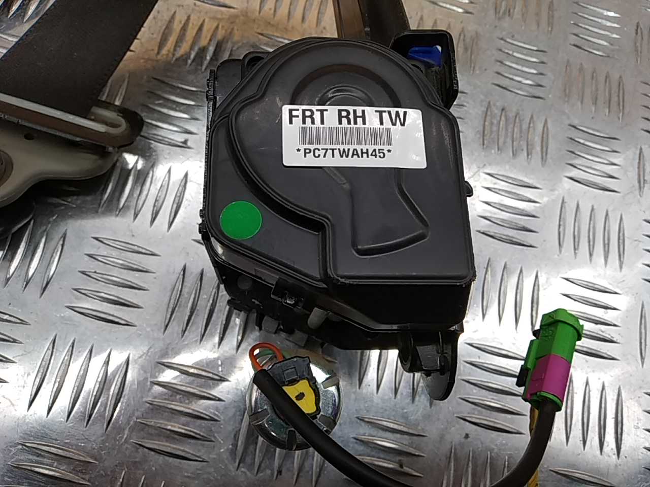 Ремень безопасности с пиропатроном