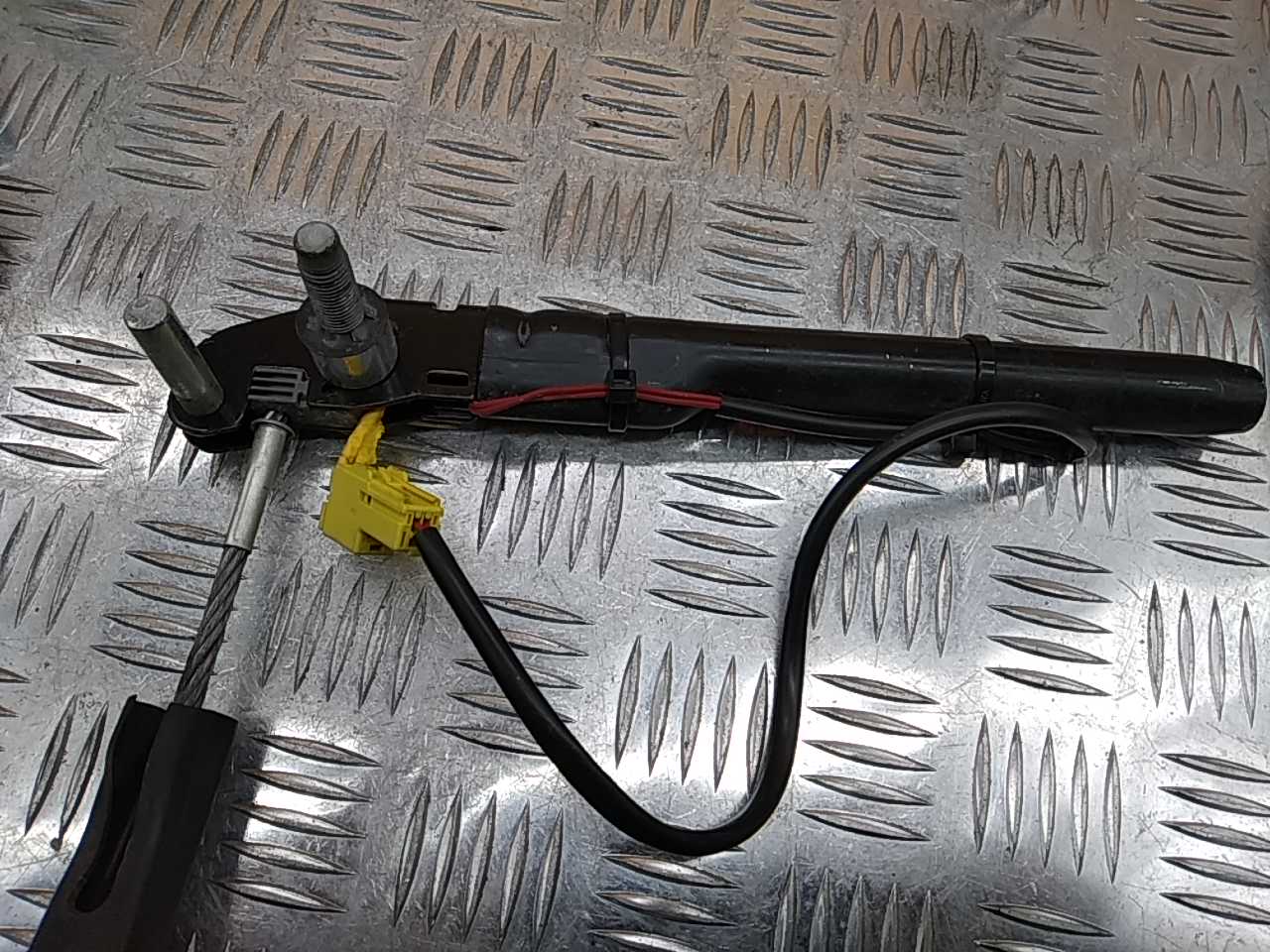 Ремень безопасности с пиропатроном