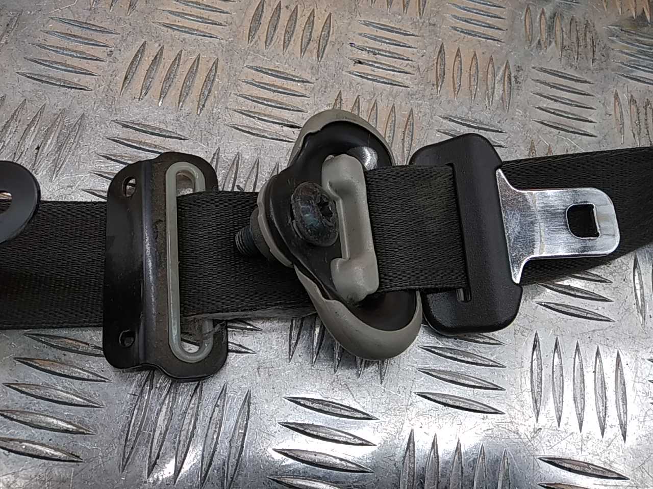 Ремень безопасности с пиропатроном