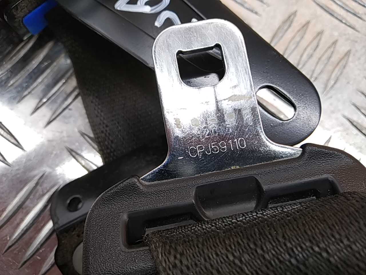 Ремень безопасности с пиропатроном