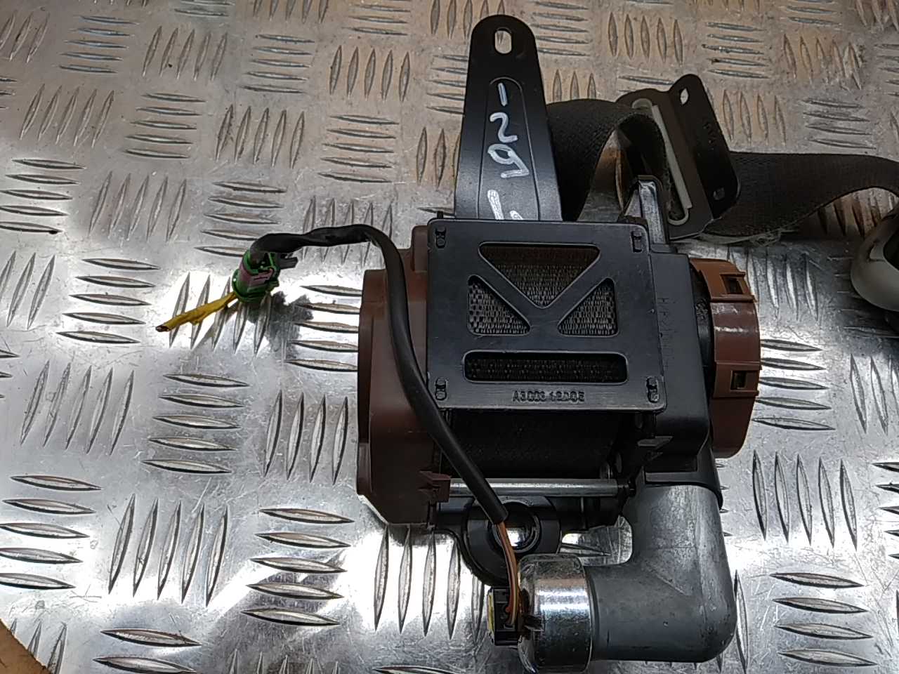 Ремень безопасности с пиропатроном