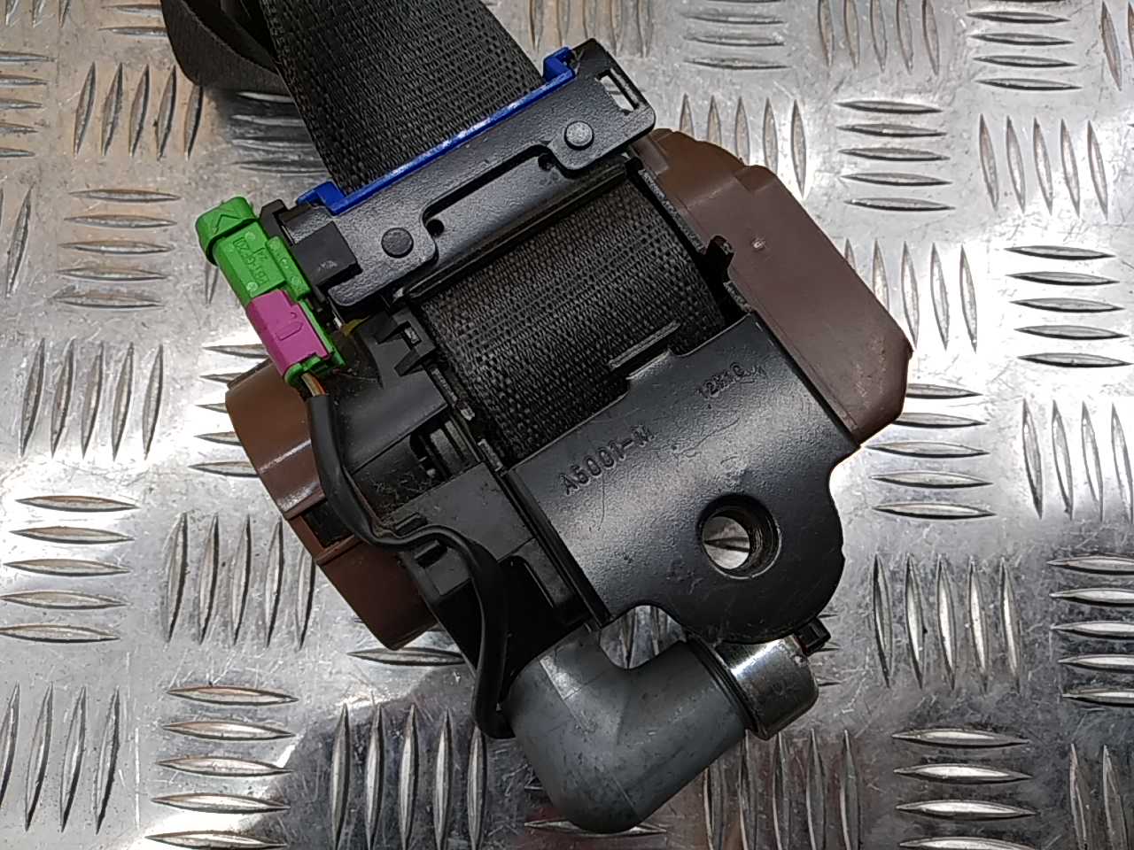 Ремень безопасности с пиропатроном