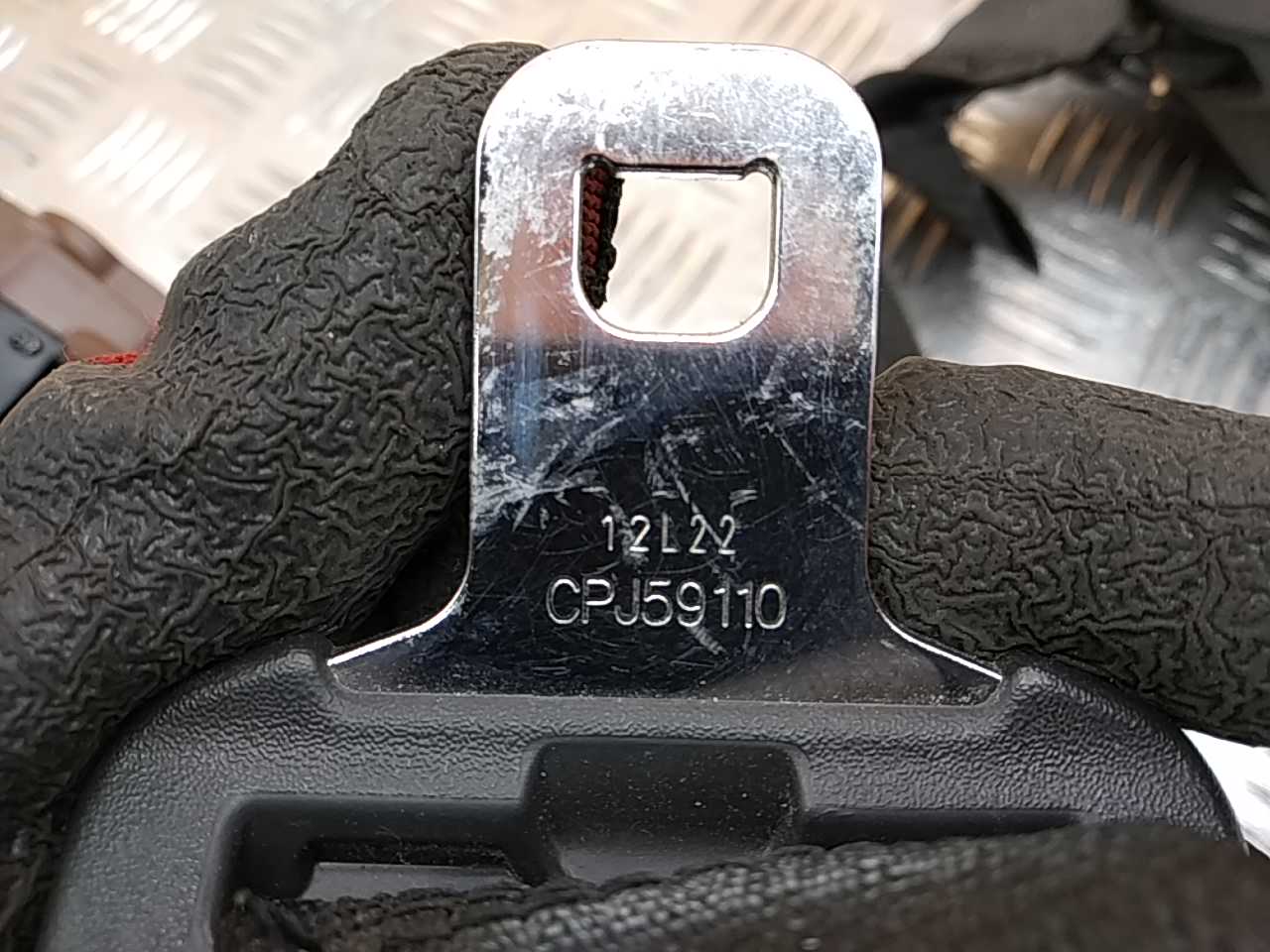 Ремень безопасности с пиропатроном