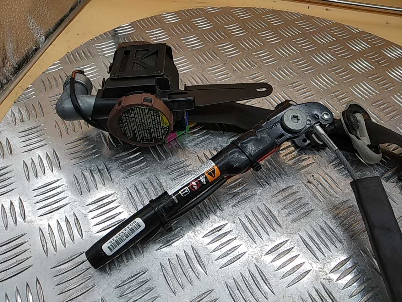 Ремень безопасности с пиропатроном