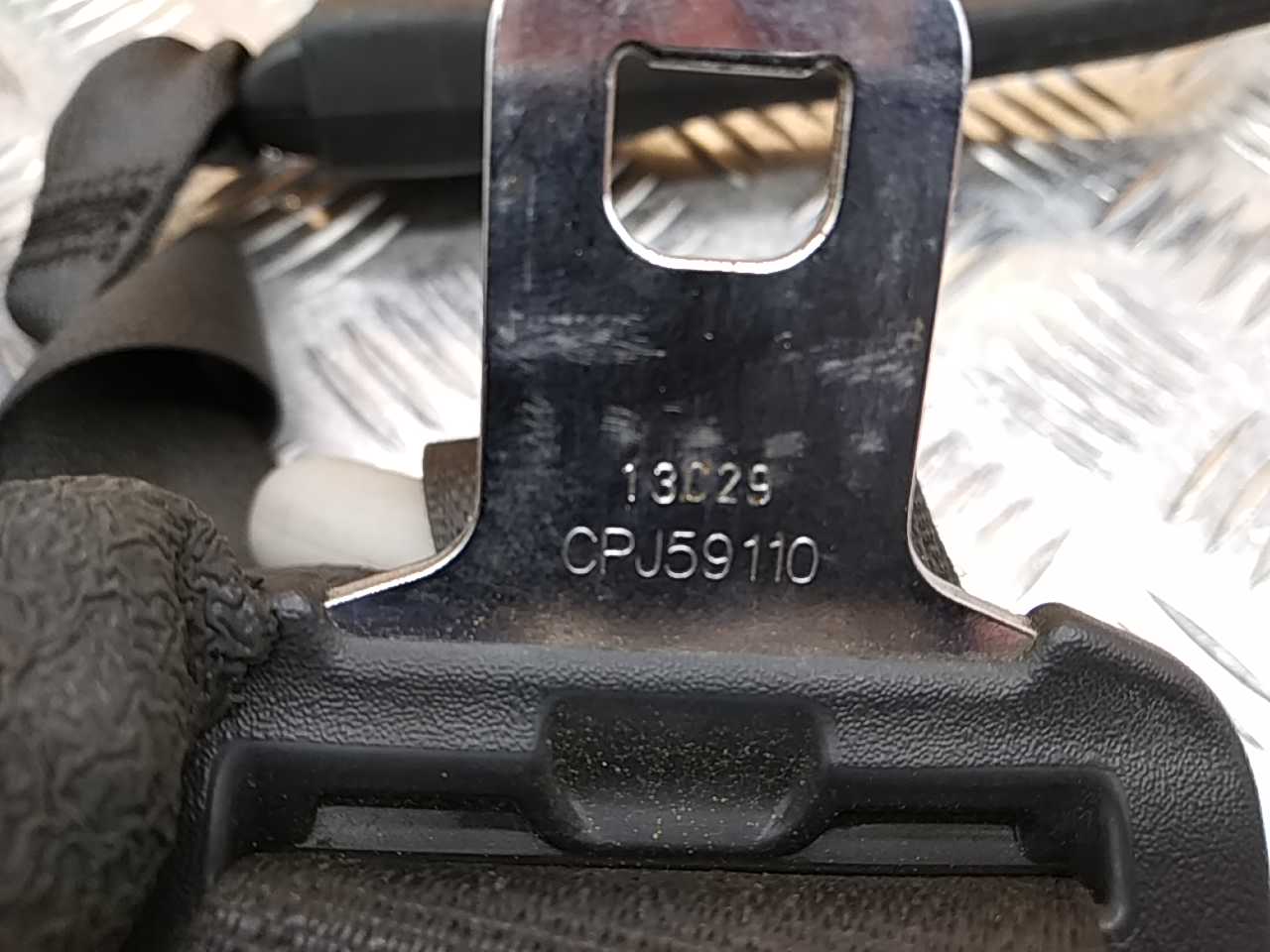 Ремень безопасности с пиропатроном