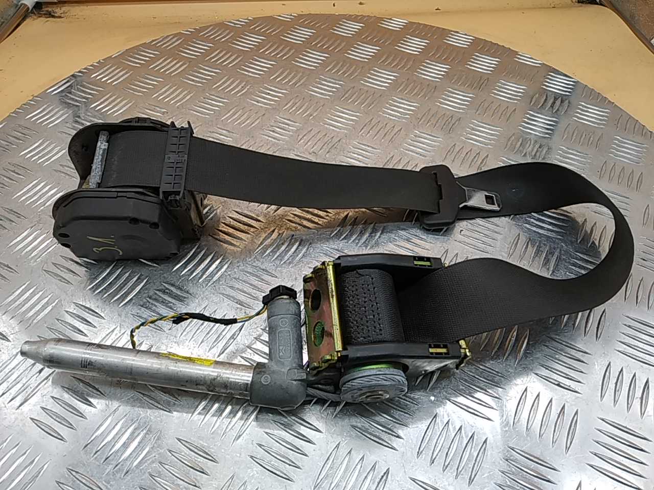 Ремень безопасности с пиропатроном