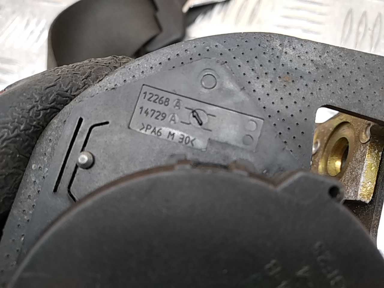 Ремень безопасности с пиропатроном