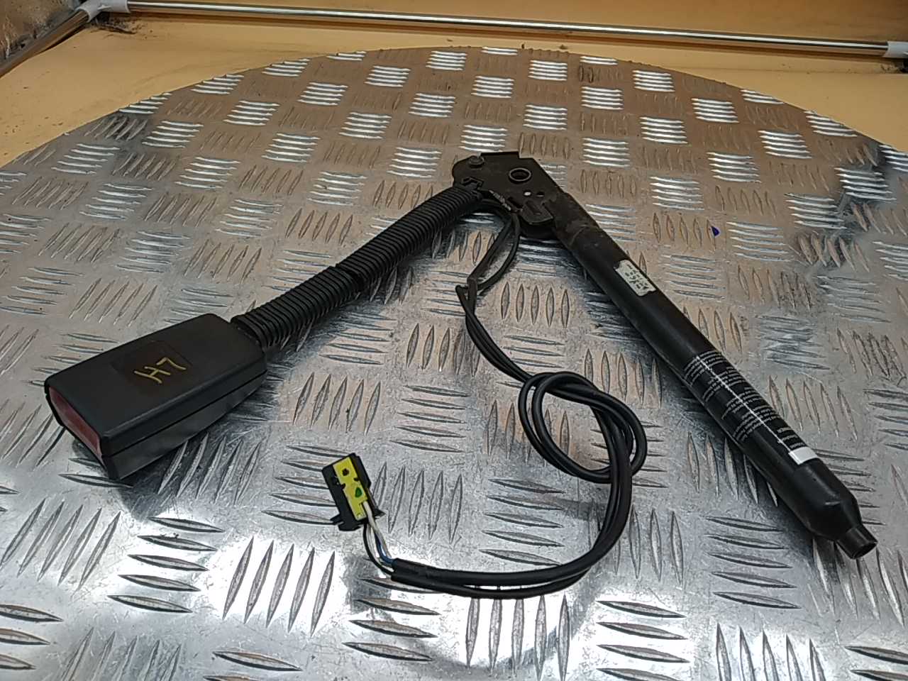 Ответная часть ремня безопасности