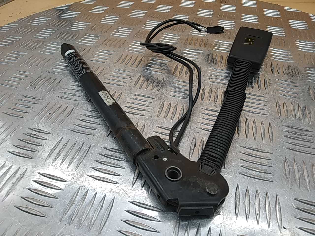 Ответная часть ремня безопасности