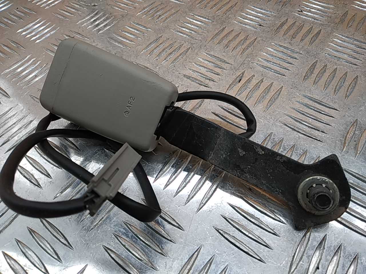 Ответная часть ремня безопасности