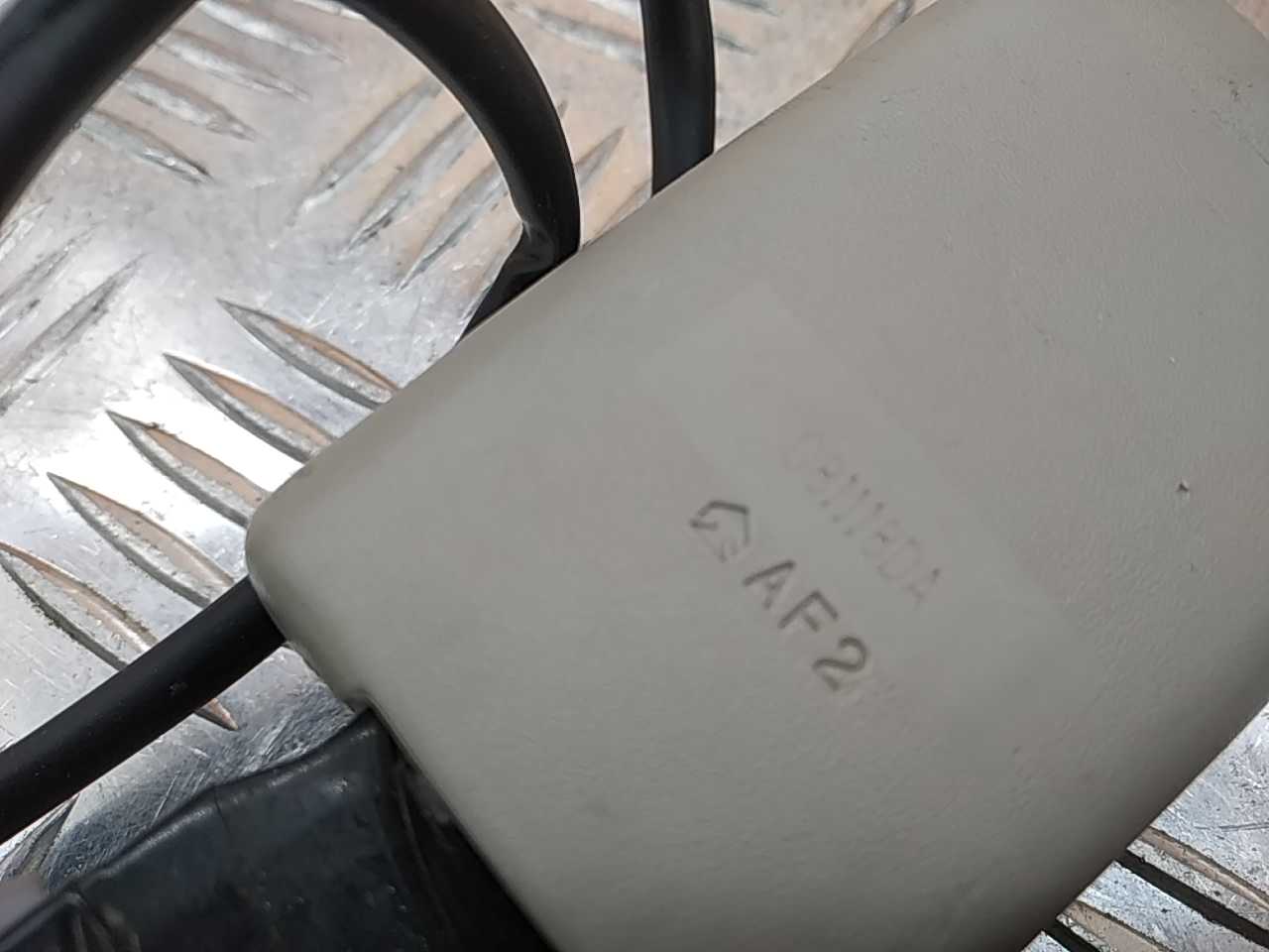 Ответная часть ремня безопасности