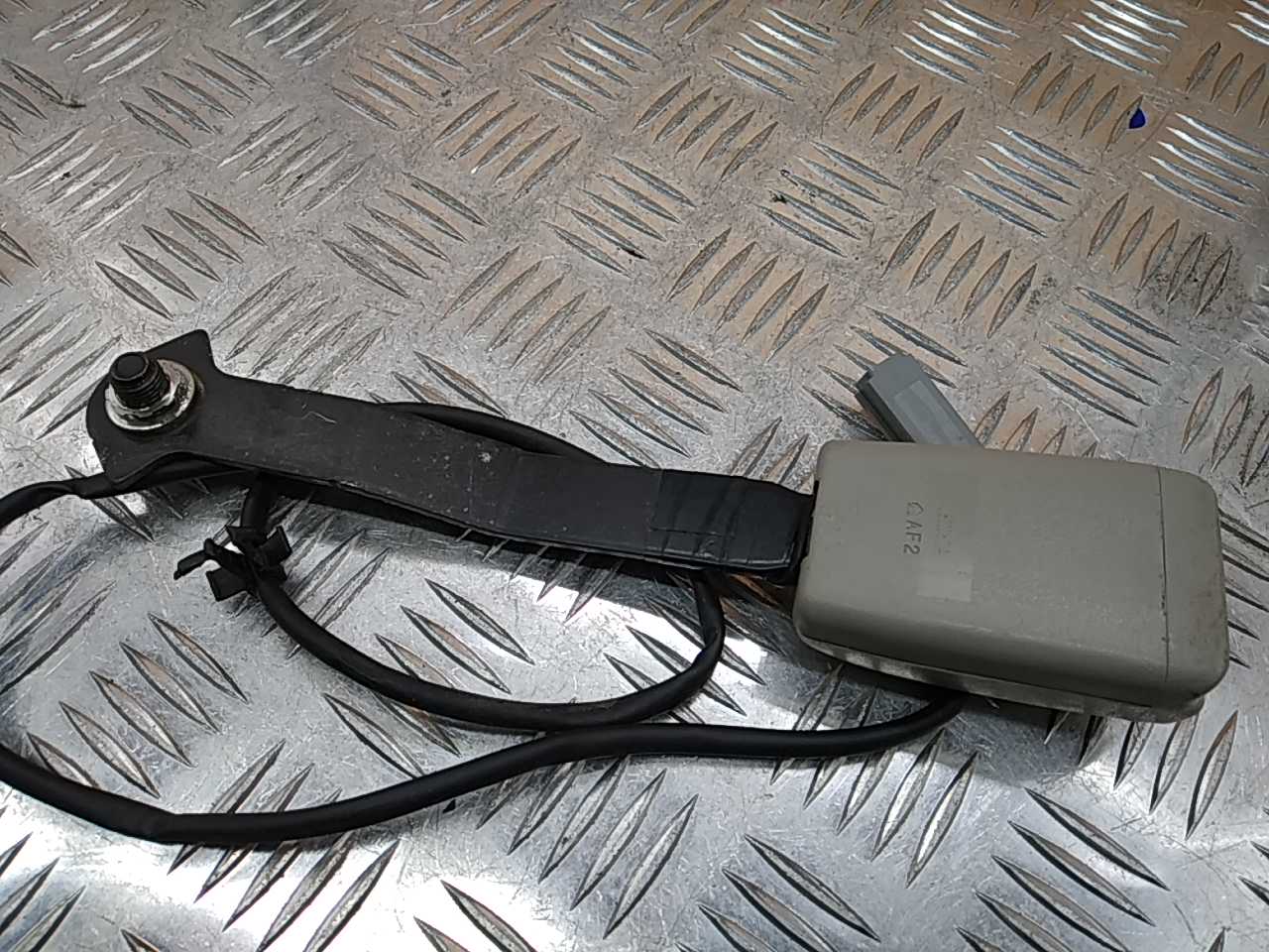 Ответная часть ремня безопасности