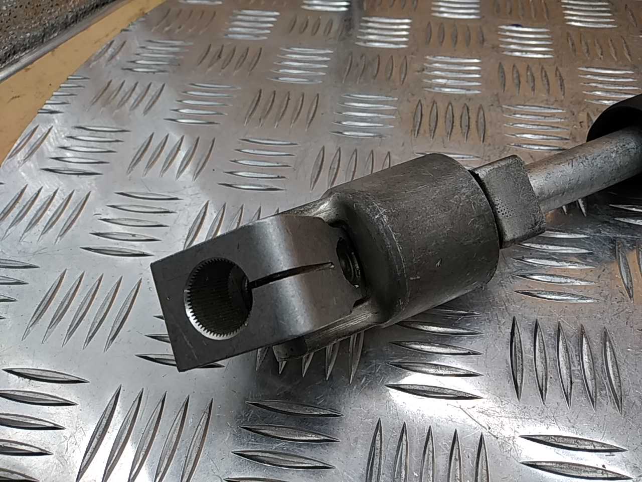 Кардан рулевой