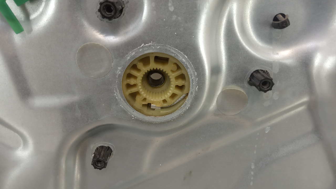 Стеклоподъемник электр. передний правый