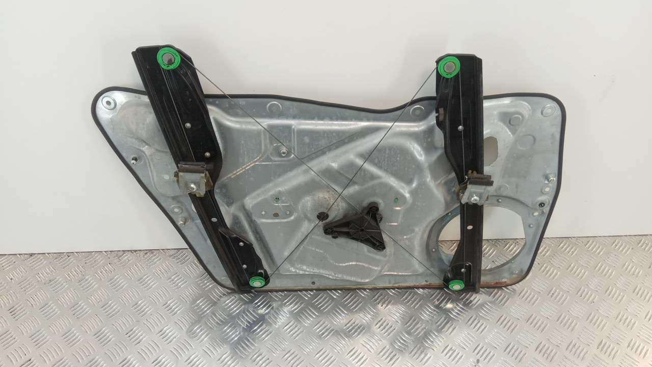 Стеклоподъемник электр. передний правый