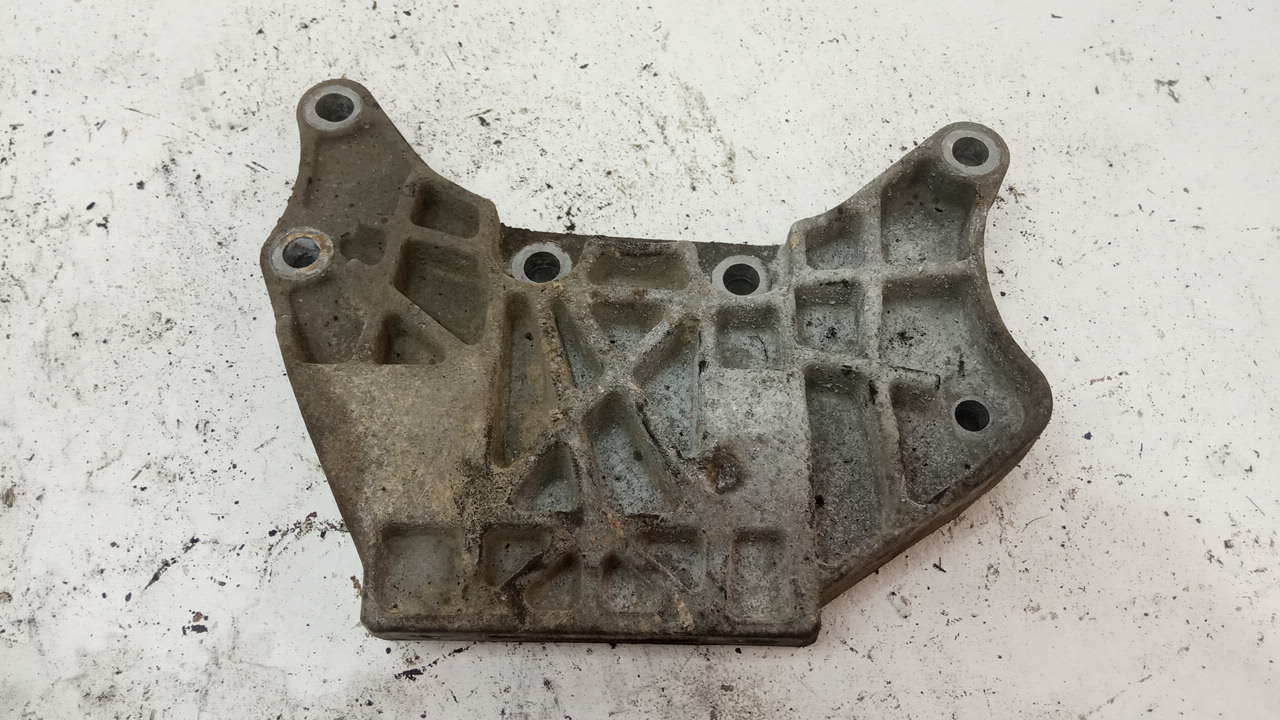 Кронштейн опоры КПП