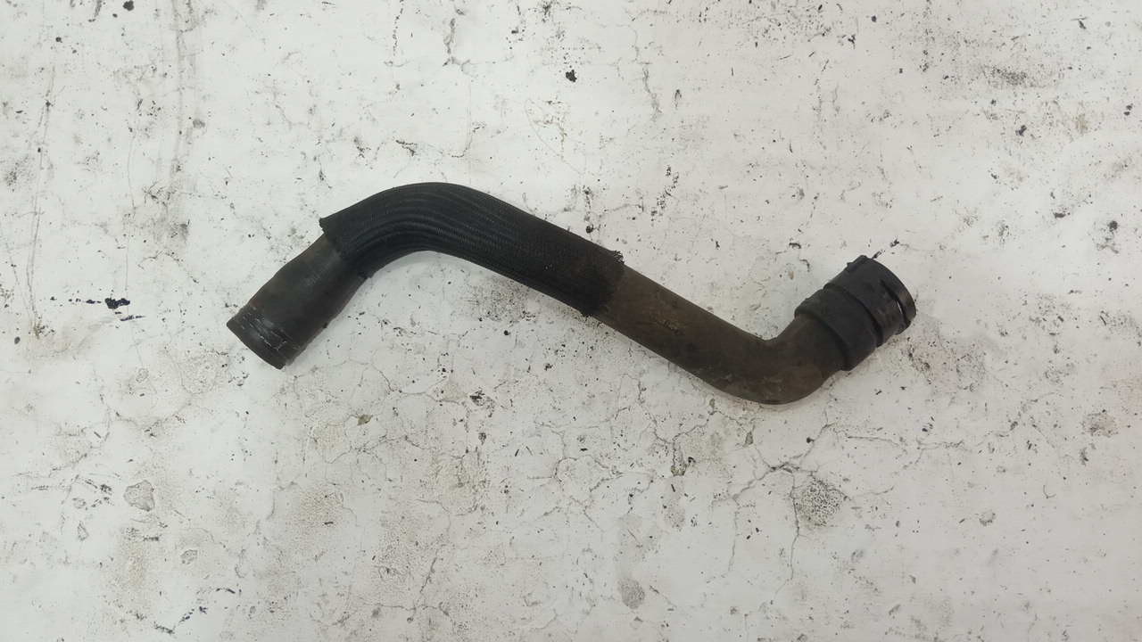 Патрубок радиатора