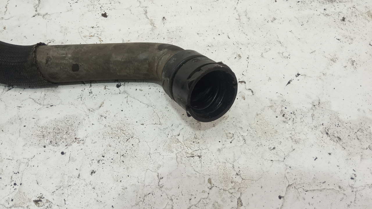 Патрубок радиатора