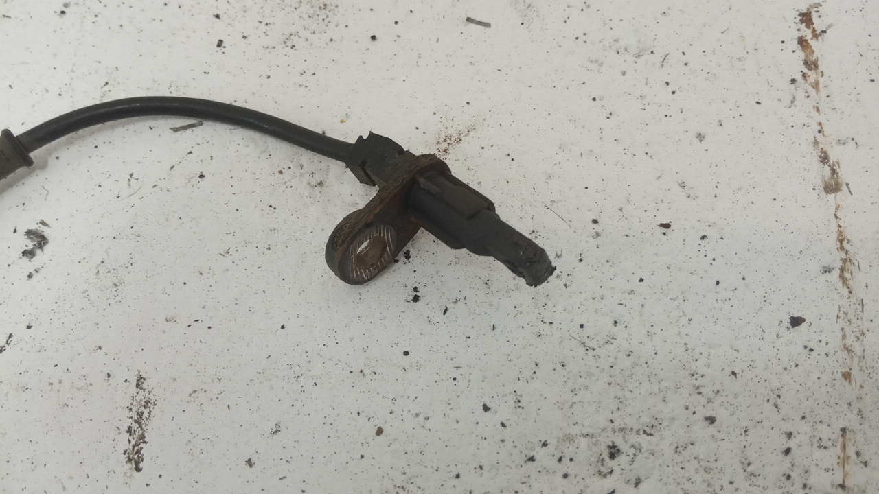 Датчик ABS задний