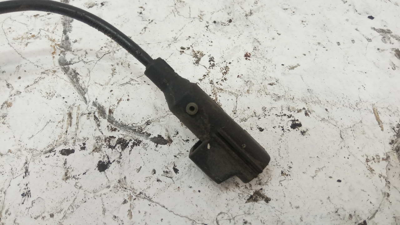 Датчик ABS передний