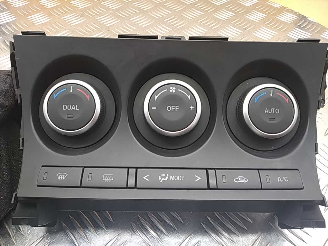 Блок управления климатической установкой