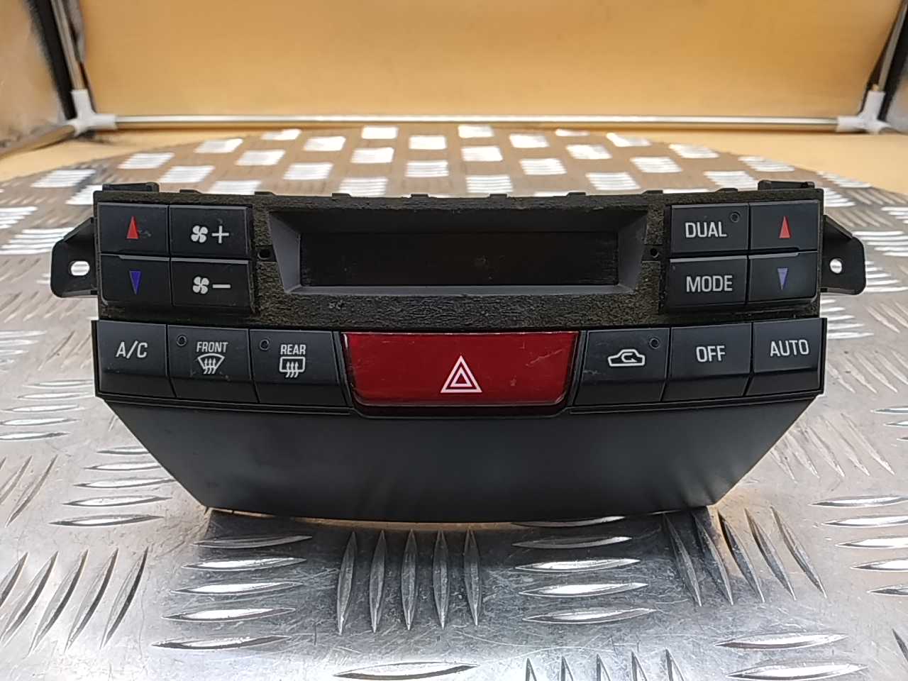 Блок управления климатической установкой