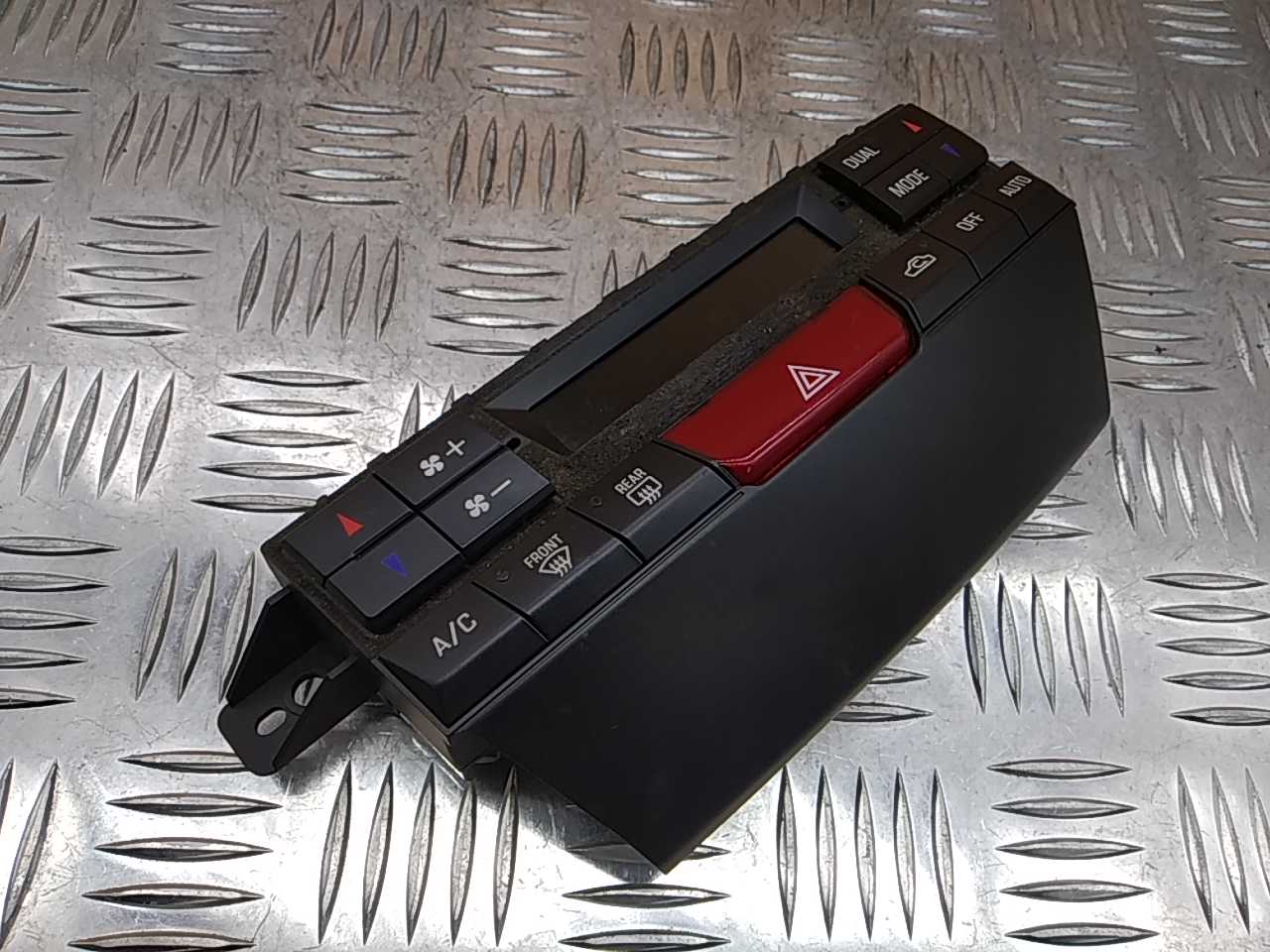 Блок управления климатической установкой