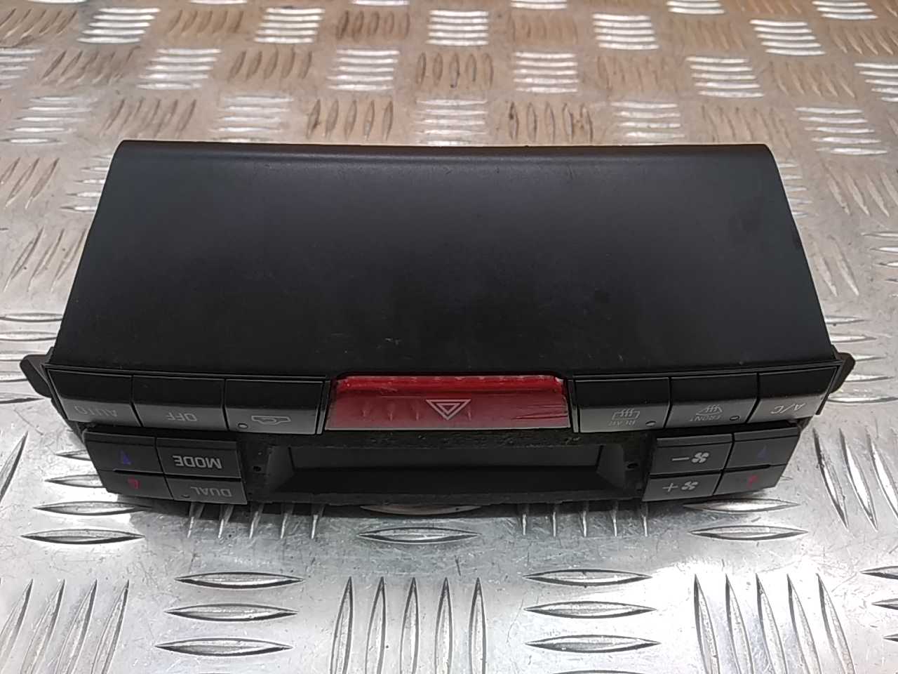 Блок управления климатической установкой