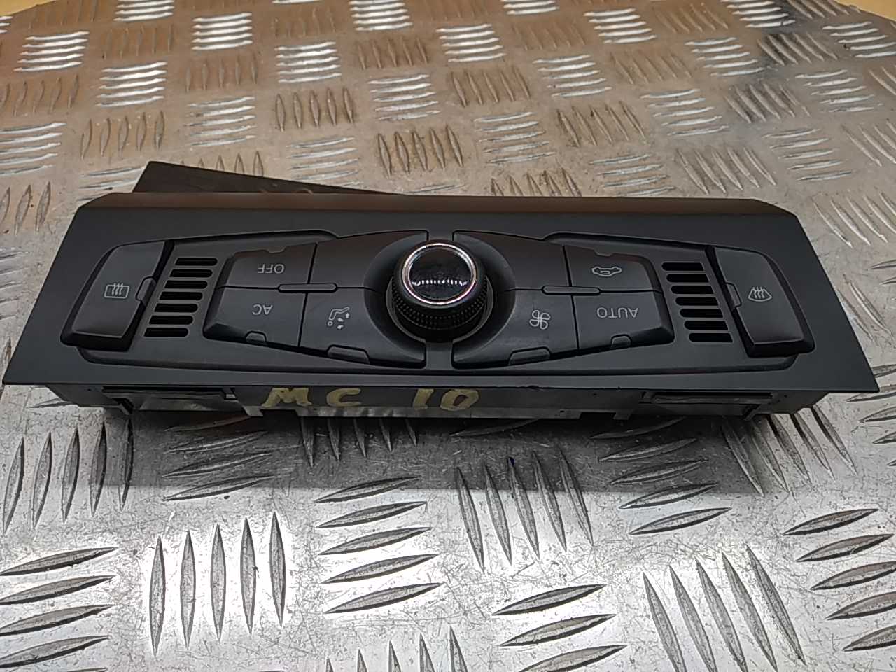 Блок управления климатической установкой