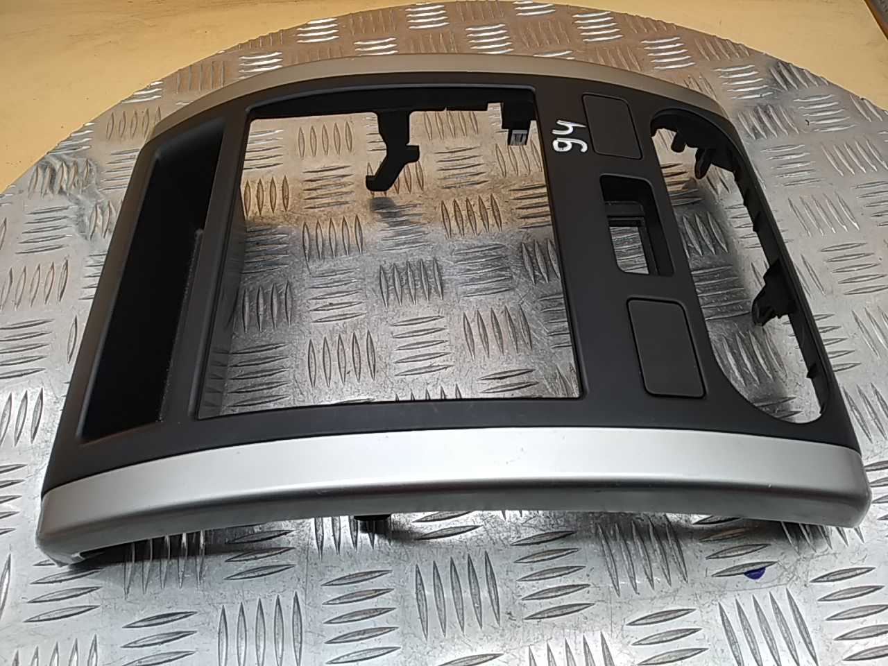 Рамка магнитолы