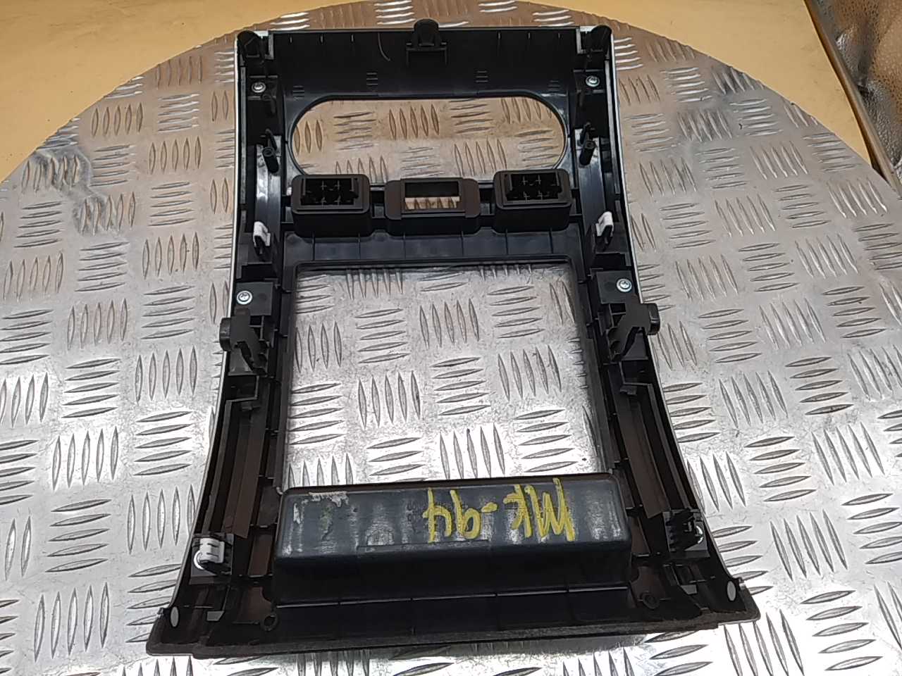 Рамка магнитолы