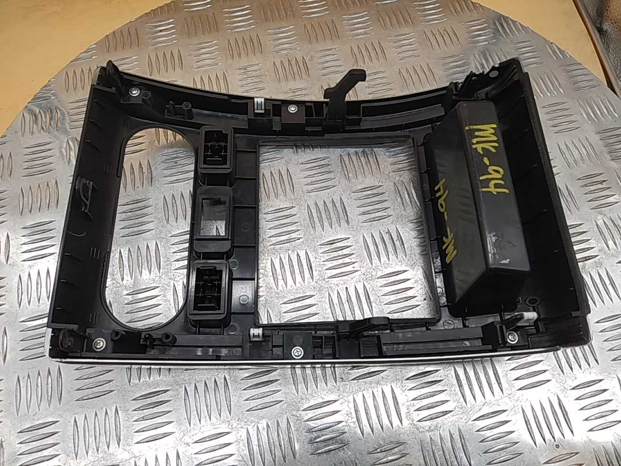 Рамка магнитолы