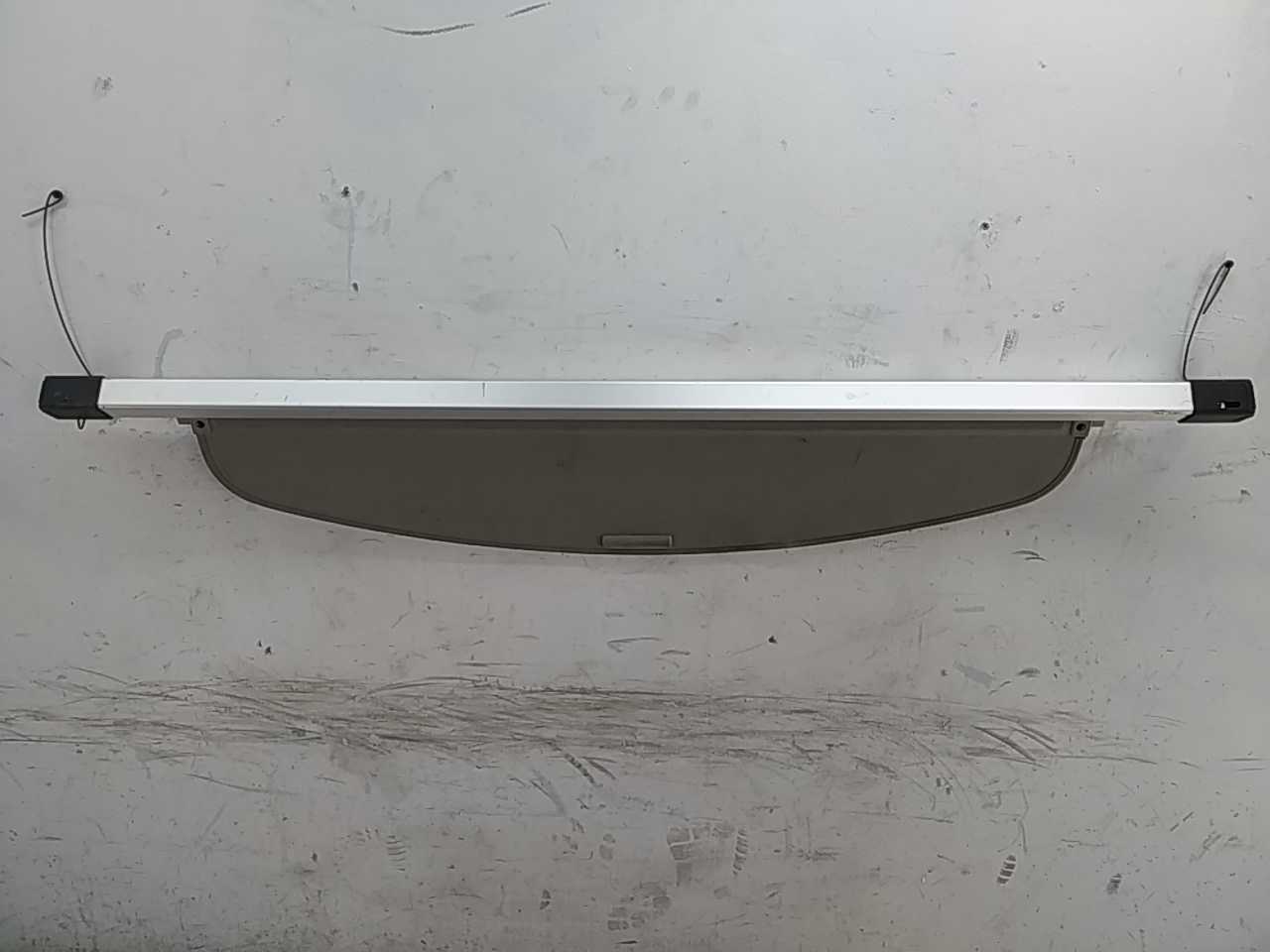 Шторка багажника