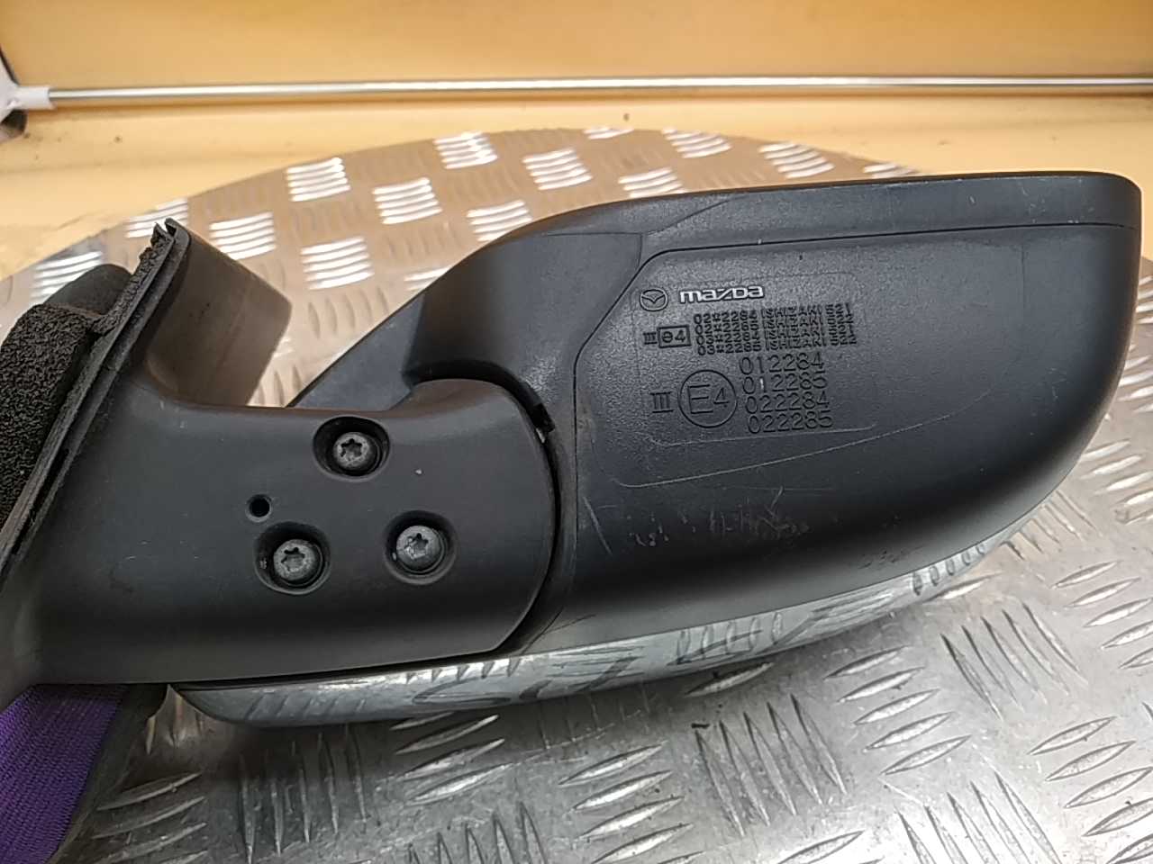 Зеркало правое электрическое