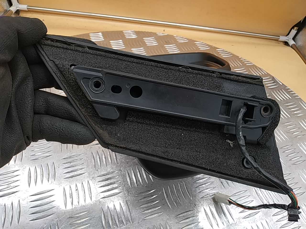 Зеркало правое электрическое