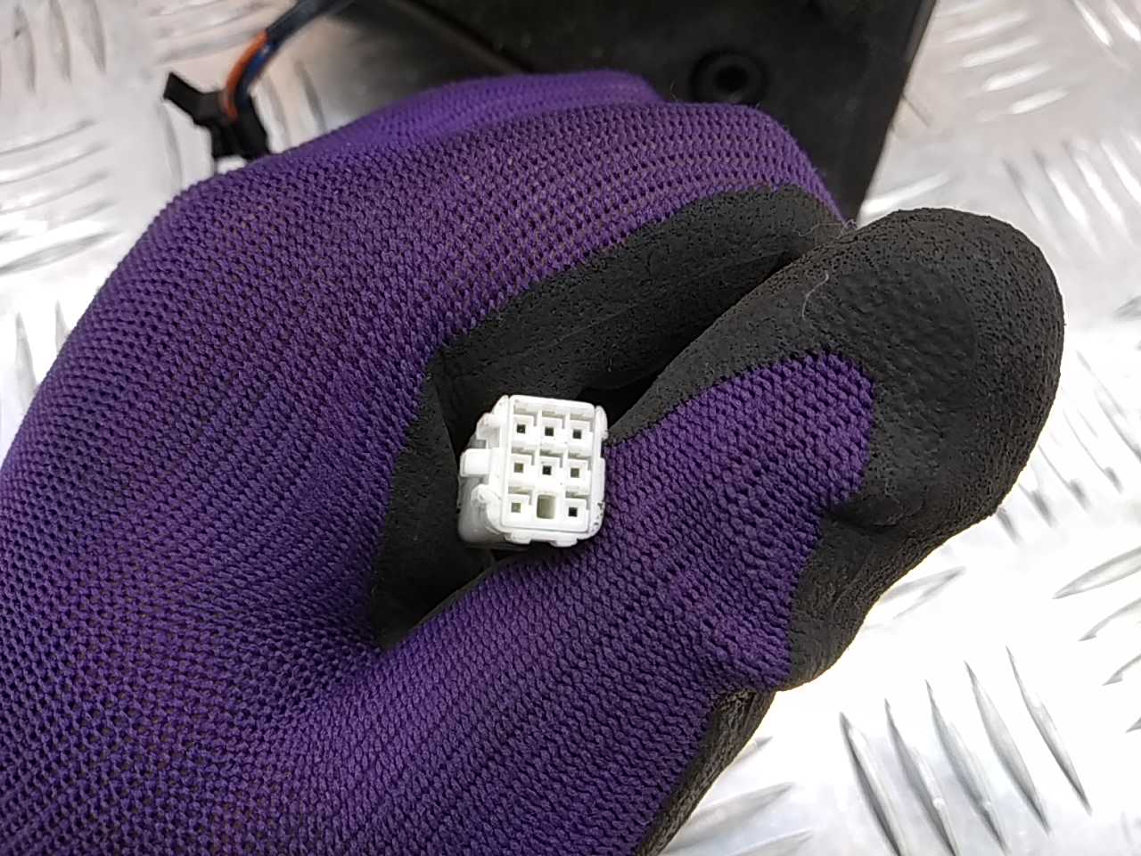 Зеркало правое электрическое