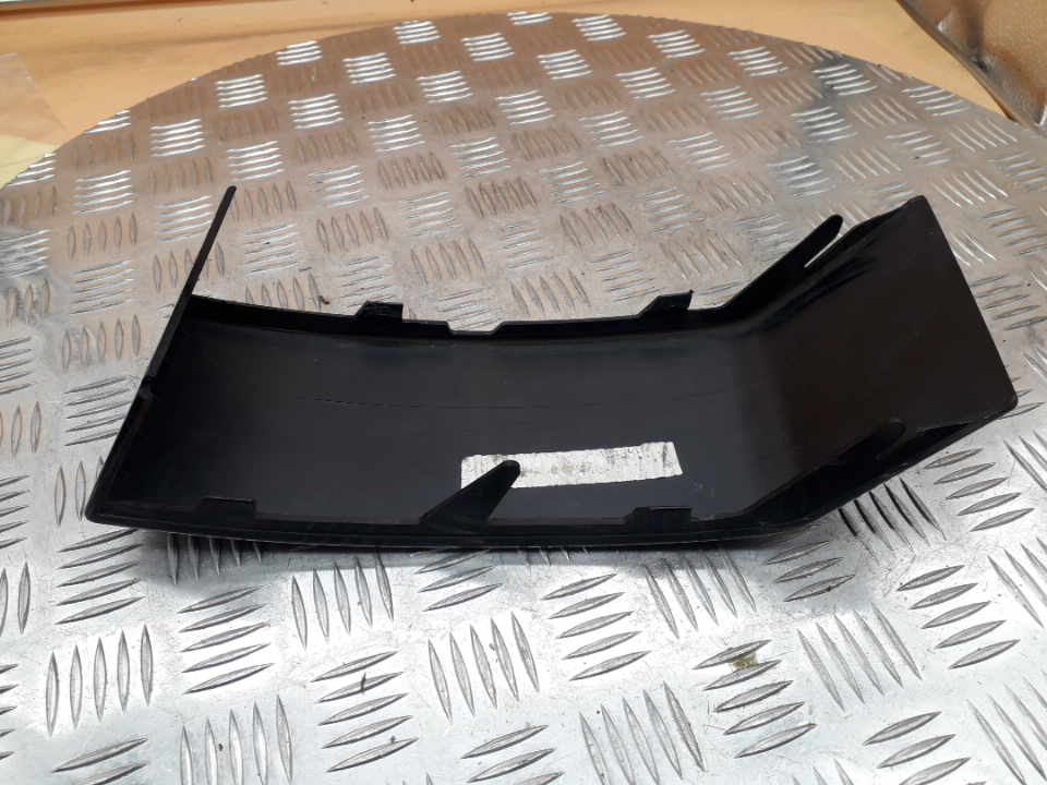 Планка под фонарь правая