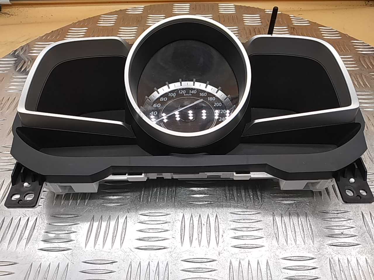 Панель приборов