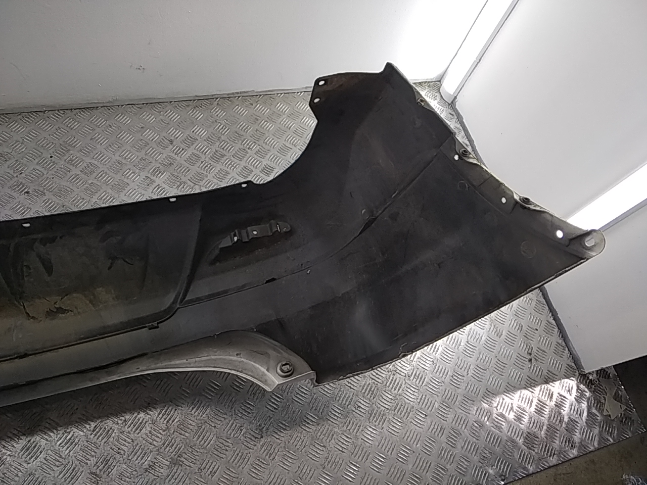 Бампер задний