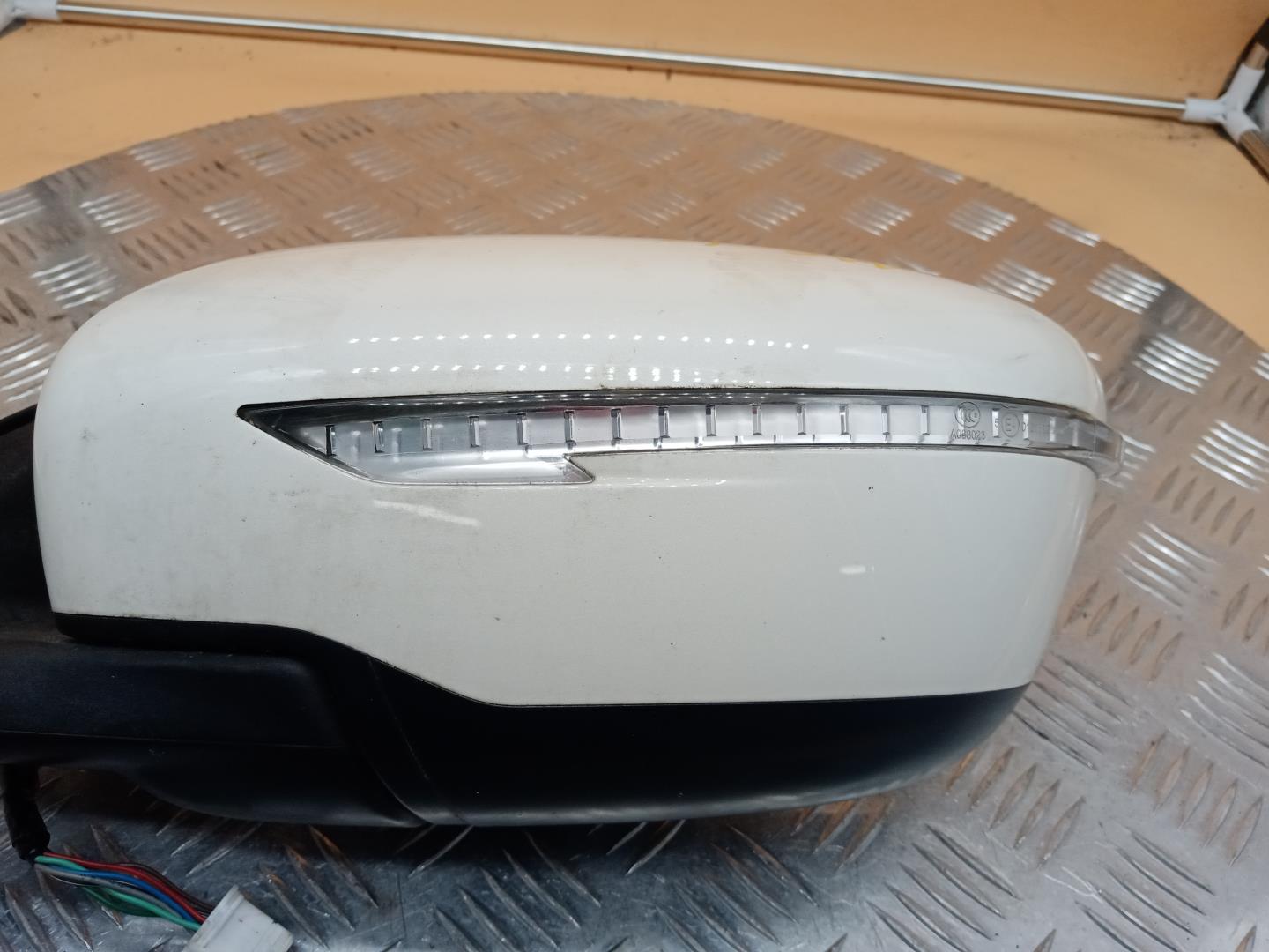 Зеркало левое электрическое