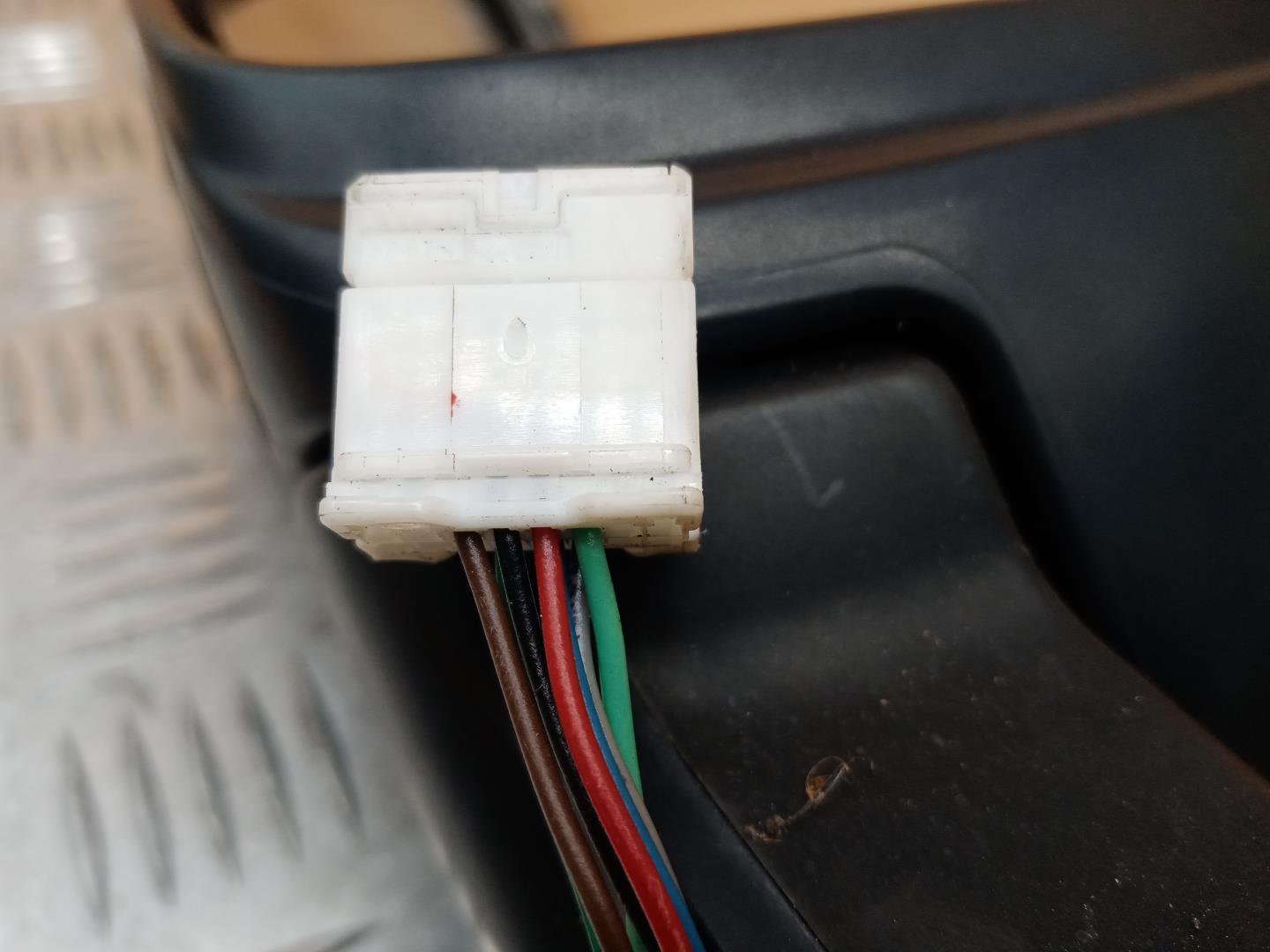 Зеркало левое электрическое