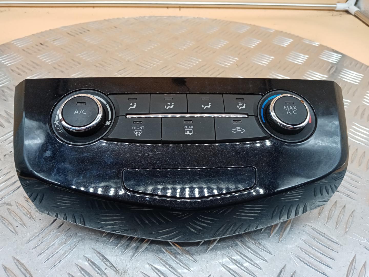 Блок управления климатической установкой