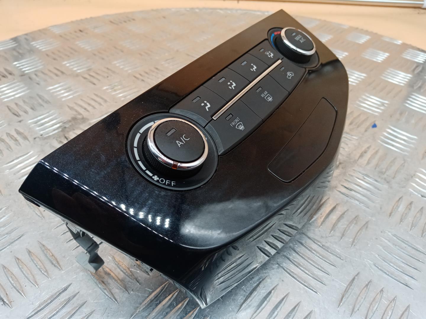 Блок управления климатической установкой