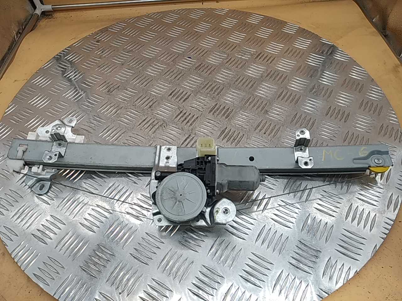 Стеклоподъемник электр. передний левый