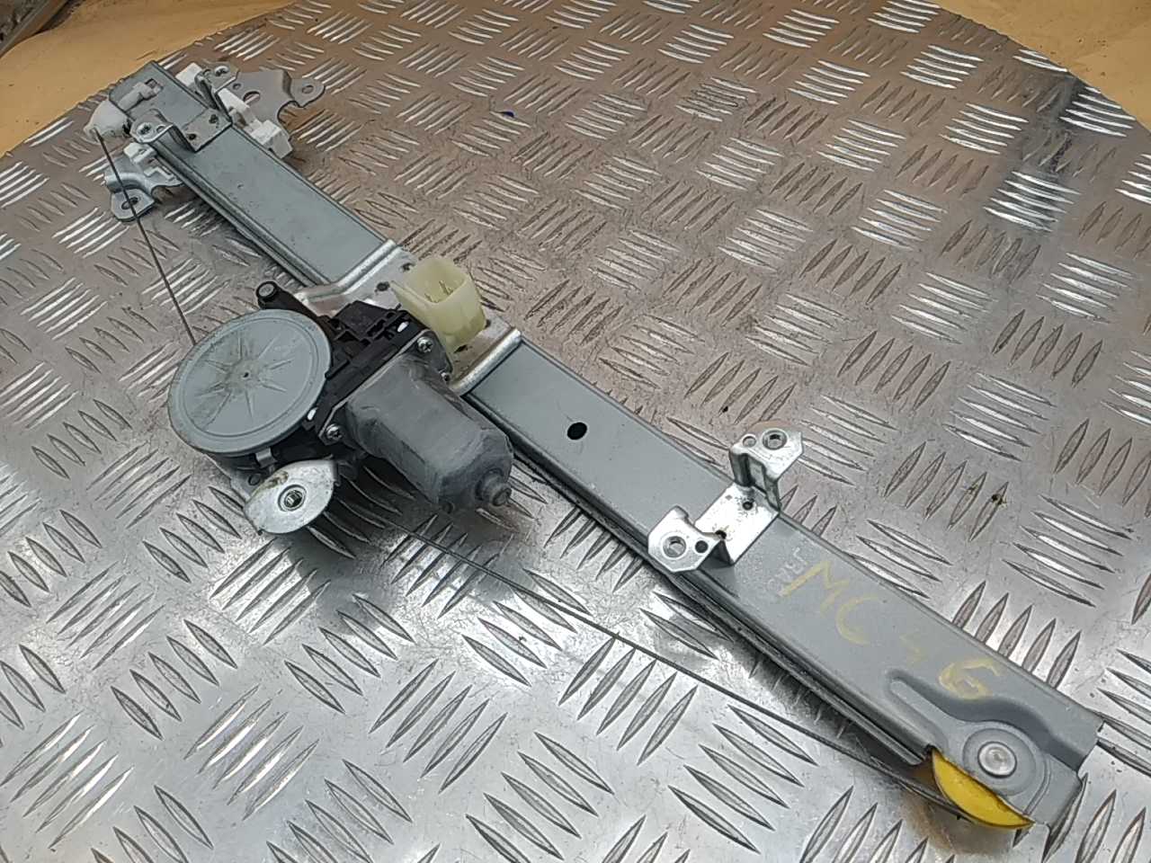 Стеклоподъемник электр. передний левый