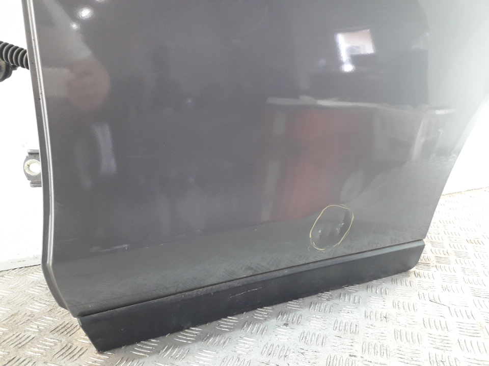 Дверь задняя левая