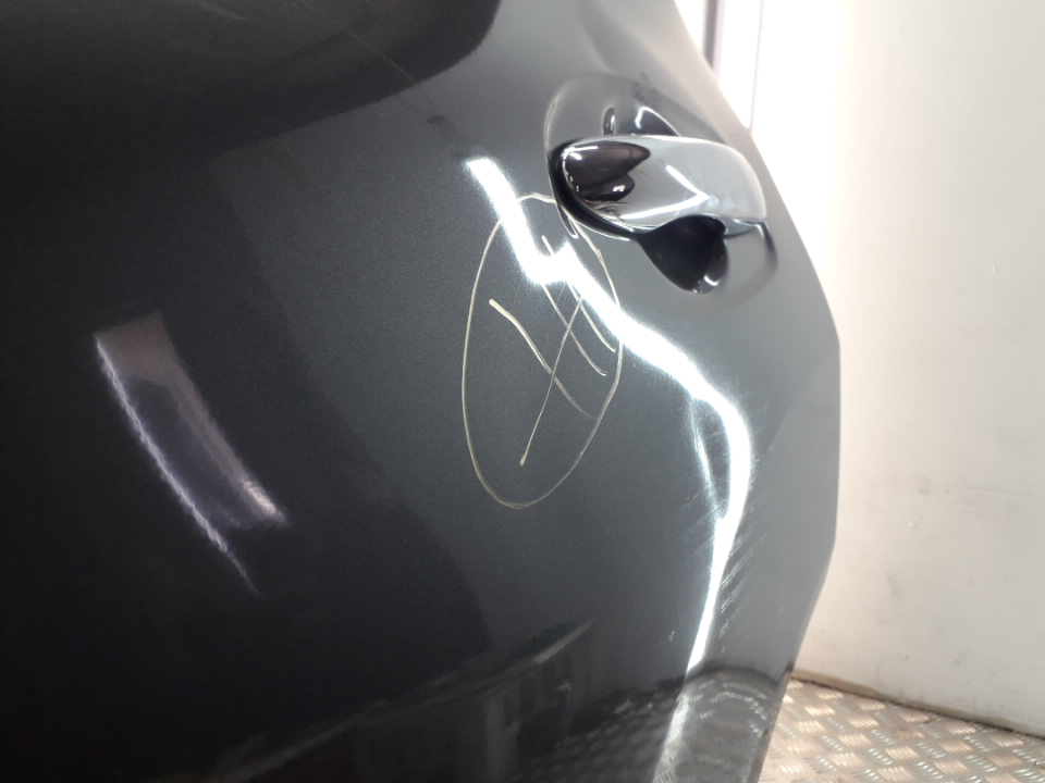 Дверь задняя левая